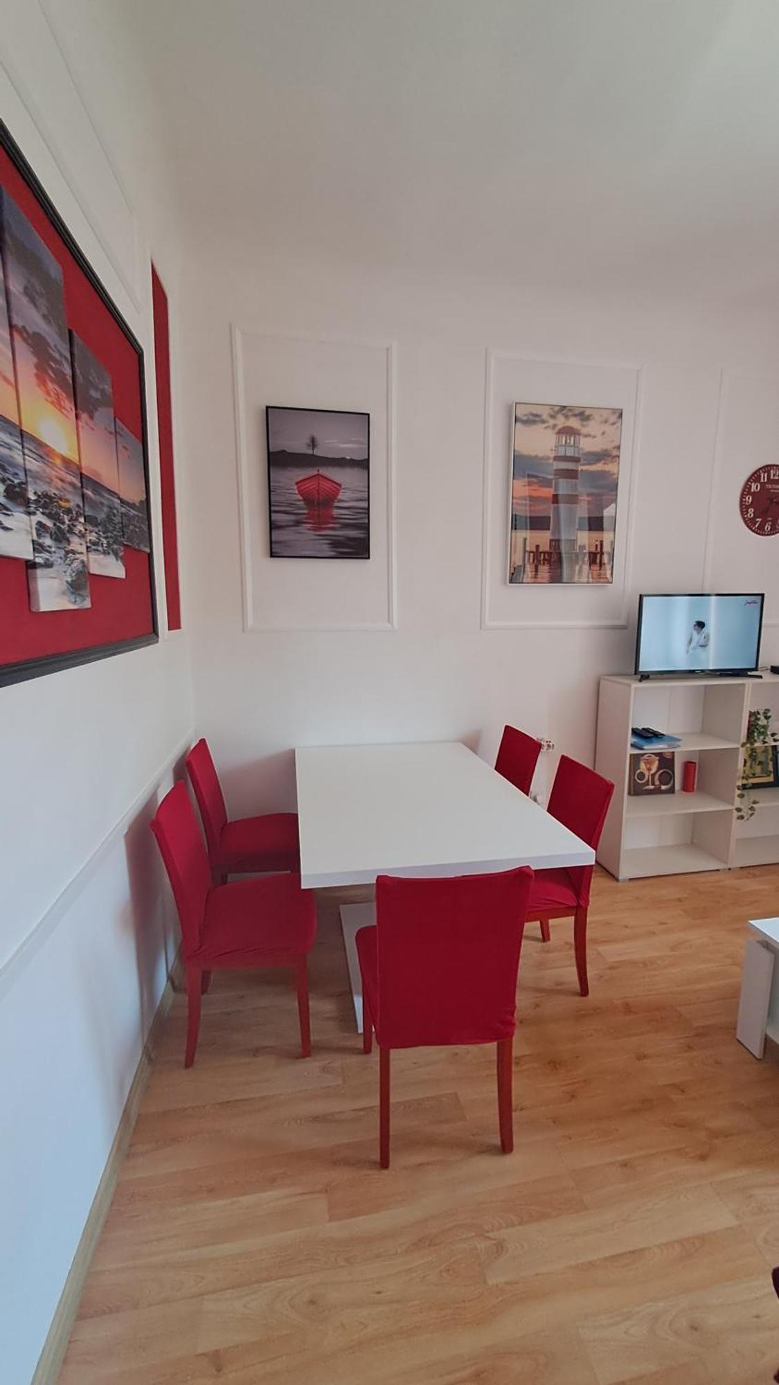Red Blue With Private Parking And Gray Blue Apartment Pula Extérieur photo